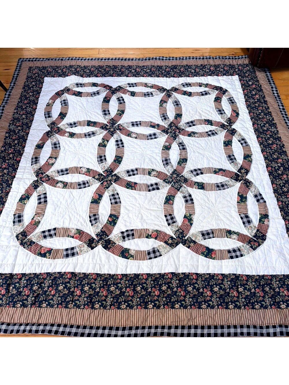 VTG Double Wedding Ring Patchwork Quilt 80x81” Cotton Navy Tan Floral Country